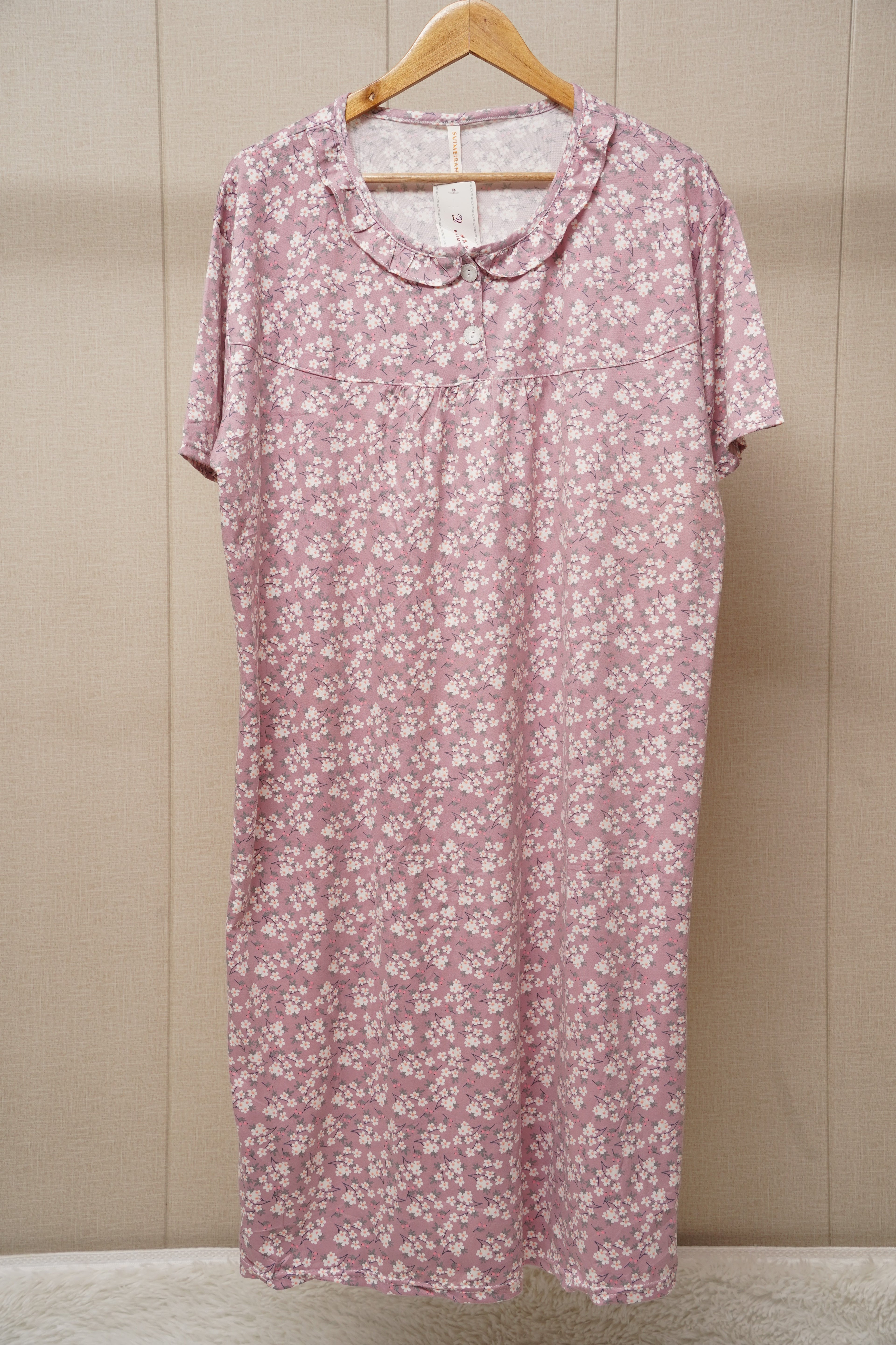 Flower printed round neck long T-shirt